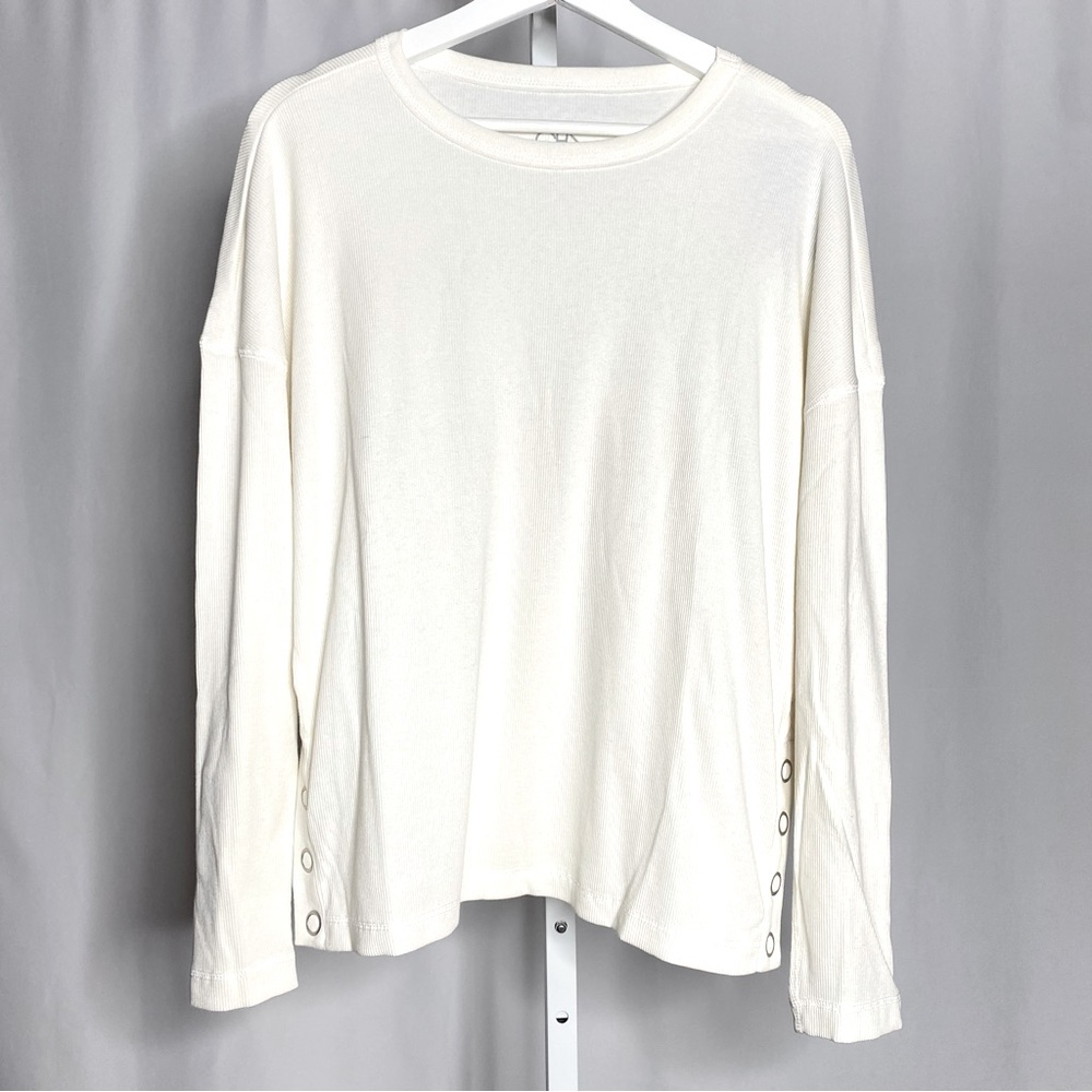 Chaser Women's White Ribbed Long Sleeve Top with Side Grommets — S